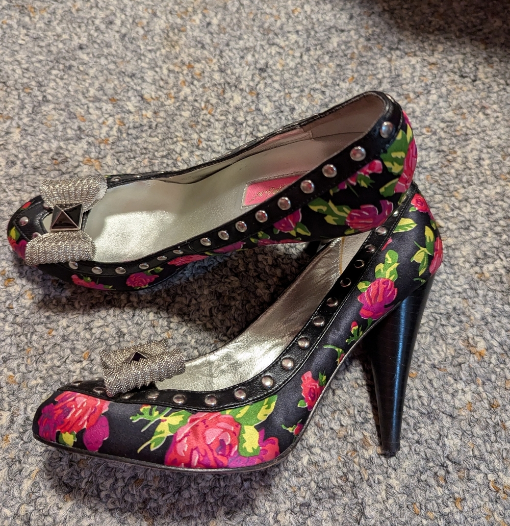 Betsy Johnson Size 8